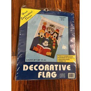 Vtg Decorative Garden Flag Victorian Carolers Giant 28" x 40"‎ Nylon Christmas
